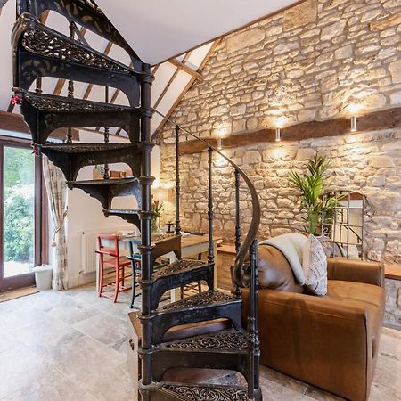 Otters Abode Villa Блокли Екстериор снимка
