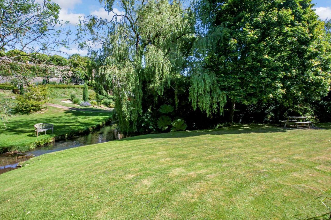 Otters Abode Villa Блокли Екстериор снимка